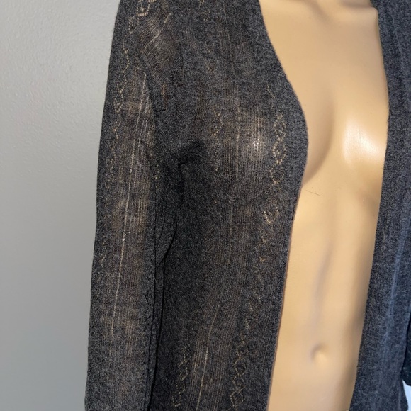 Lovely grey lightweight sweater. Banana Republic. Alpaca/nylon/wool. Size L - Picture 2 of 9